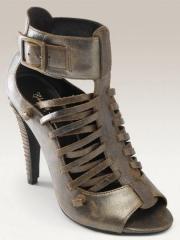 Star ayakkabı ikiz aktrisler