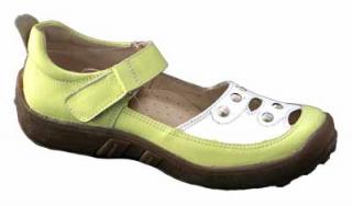 çocuk ayakkabıları yeni bir tü